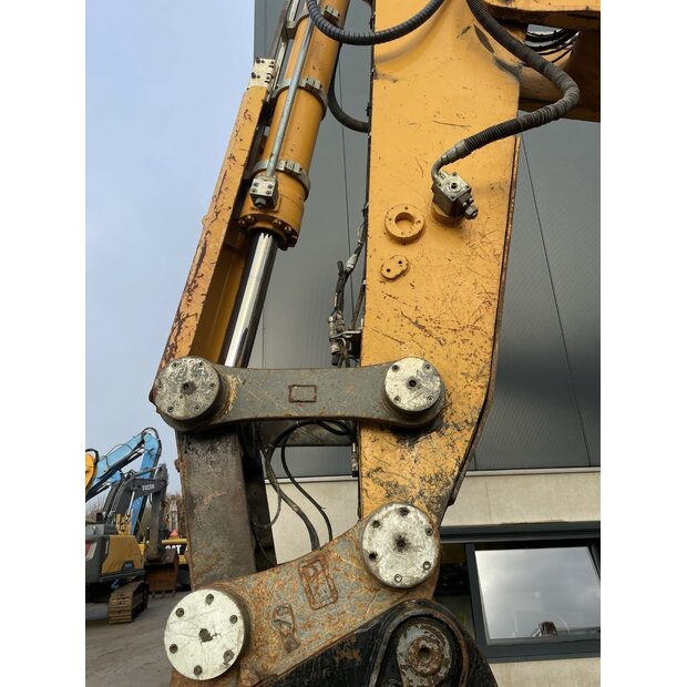 2007 ليبهير R954C-48036688