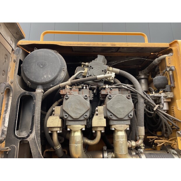 2007 ليبهير R954C-48036720