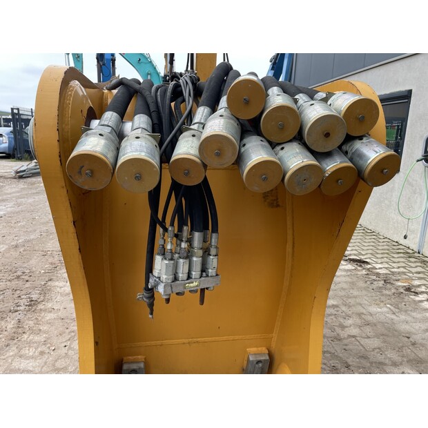 2007 ليبهير R954C-48036722
