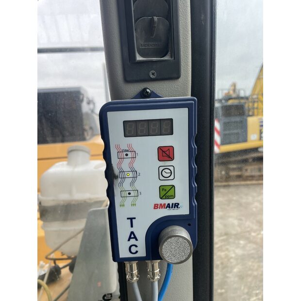 2007 ليبهير R954C-48036753