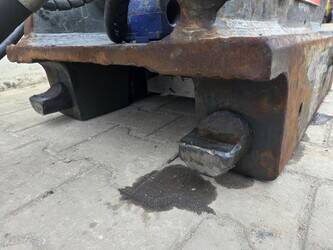 quick-coupler-oilquick-used-48037821