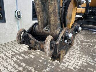 quick-coupler-oilquick-used-1465914-48037829