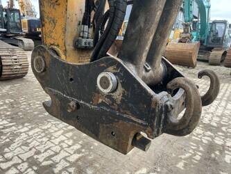 quick-coupler-oilquick-used-1465914-48037832