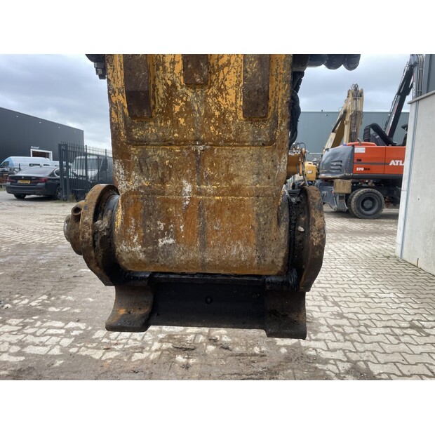 Quick coupler OilQuick Used-48037834