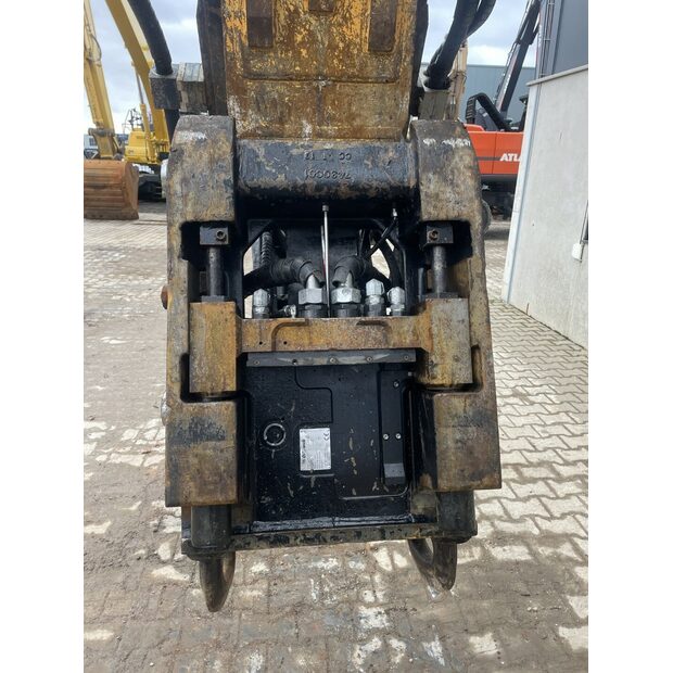 Quick coupler OilQuick Used-48037835
