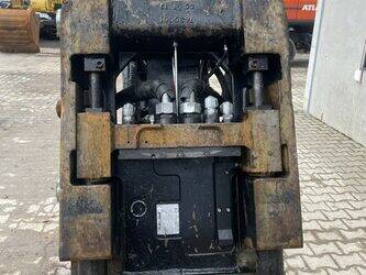 quick-coupler-oilquick-used-1465914-48037835