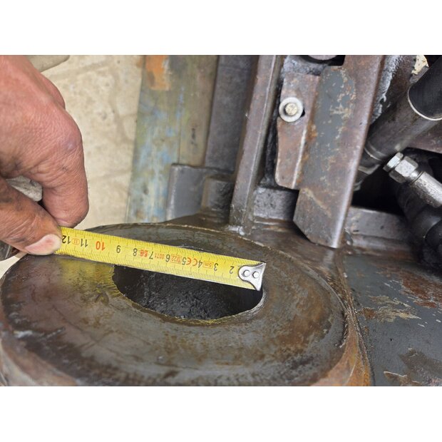 Quick coupler OilQuick Used-48037838