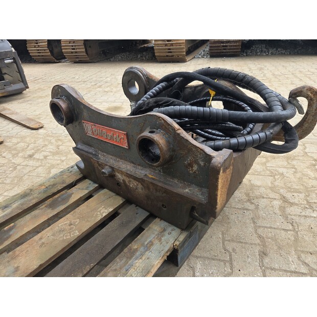 Quick coupler OilQuick Used-48037840