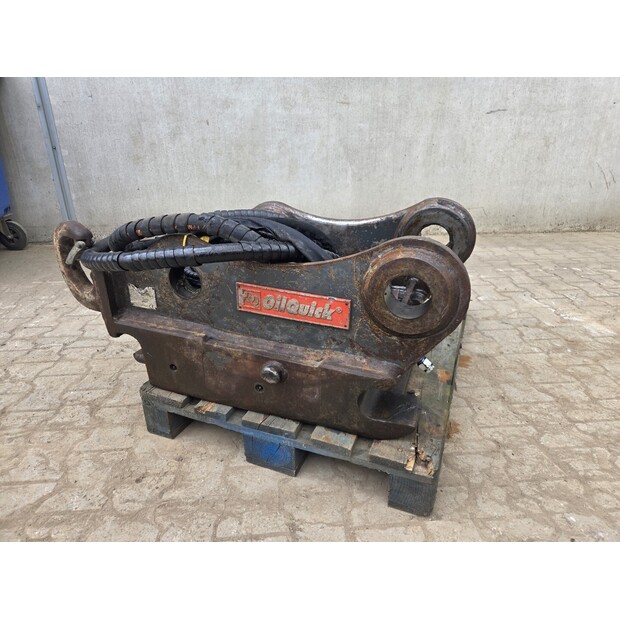 Quick coupler OilQuick Used-48037848