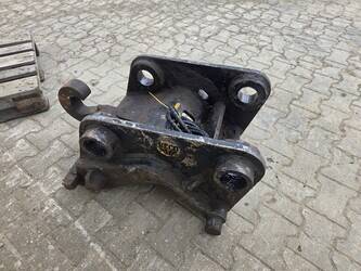 quick-coupler-oilquick-used-1465916-48037860