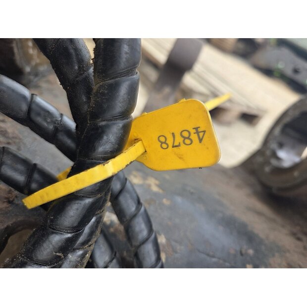 موصل سريع أويل كويك مستعملة-48037862