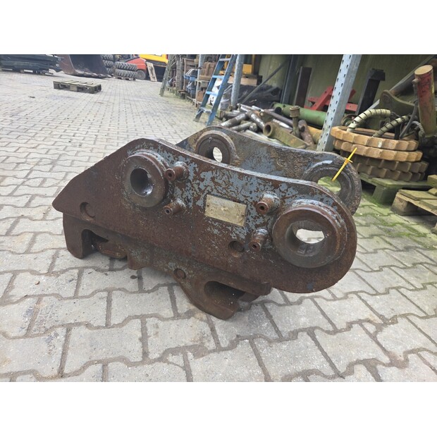 Quick coupler OilQuick Used-48037863