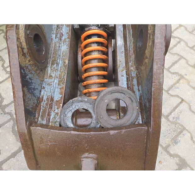 Quick coupler OilQuick Used-48037865