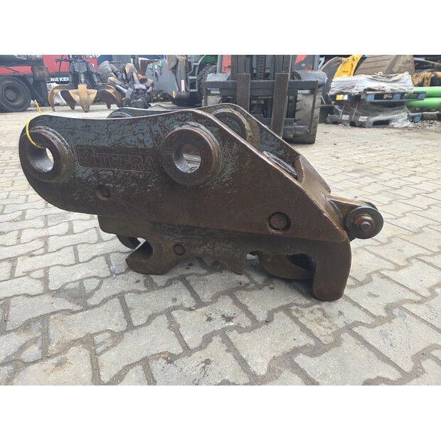 Quick coupler OilQuick Used-48037867