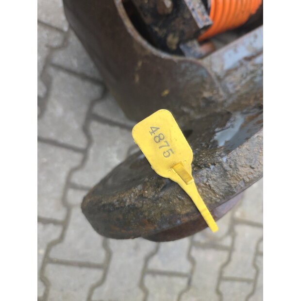 Quick coupler OilQuick Used-48037873