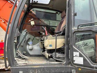 2012-hitachi-zx250lc-5b-1465931-48039372