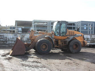 Image for WHEEL LOADERS 2008 CASE 821E