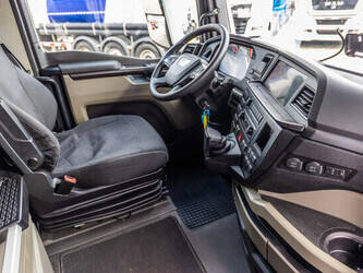2022-man-tgx-18-510-1457386-48039784