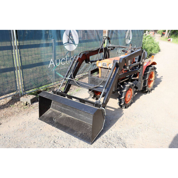 KUBOTA B7001-48040200