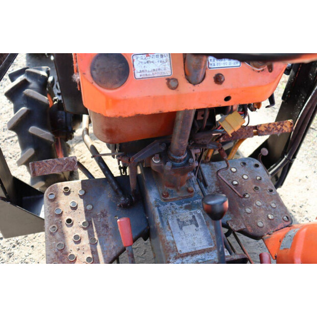 KUBOTA B7001-48040222
