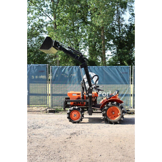 KUBOTA B7001-48040235