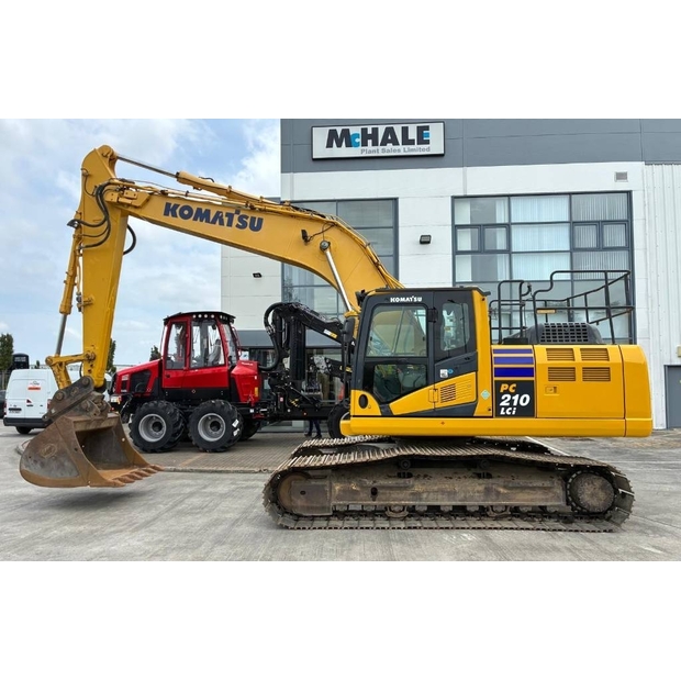 2016 كوماتسو PC210LCI-10-48044051