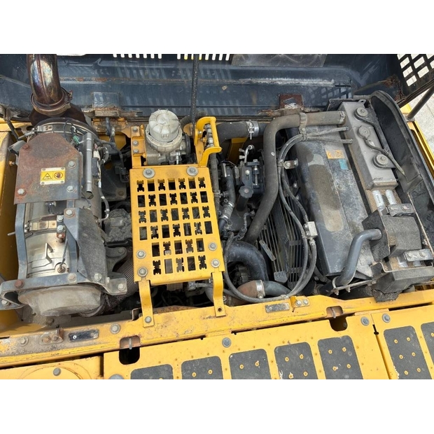 2016 كوماتسو PC210LCI-10-48044059