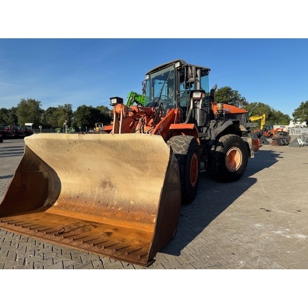 Hitachi ZW180-48046981