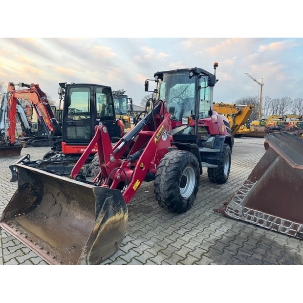 YANMAR V120-5-48047505