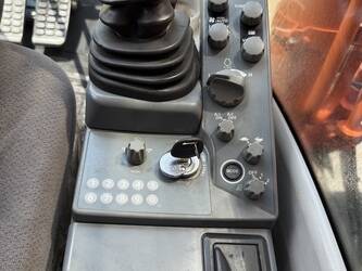 2016-hitachi-zx210lc-5b-1466001-48048255