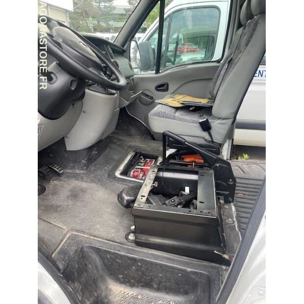 2002 Renault Trafic-48052061