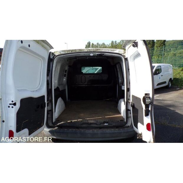 2014 Renault Kangoo-48052379