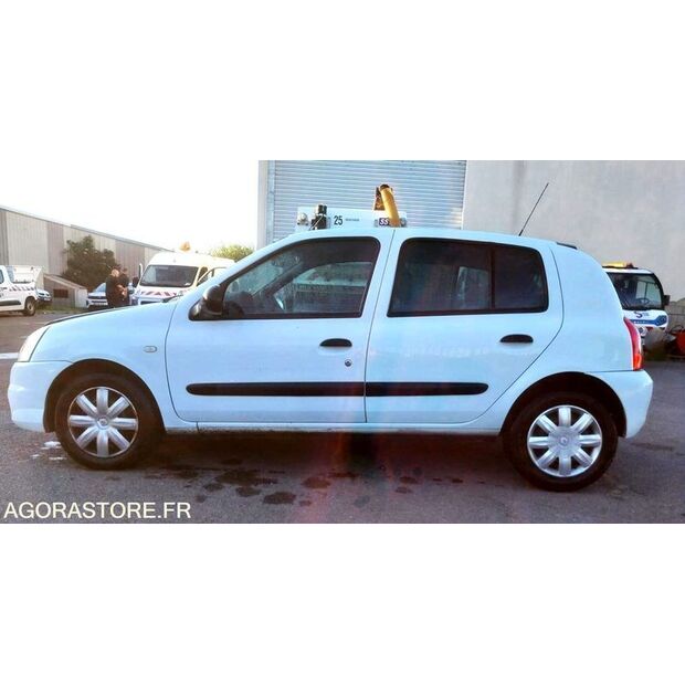 2009 رينو Clio-48052384