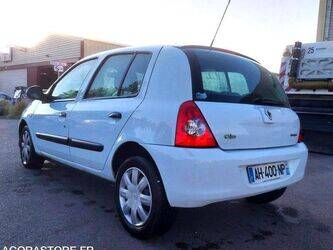 2009-renault-clio-1466074-48052385
