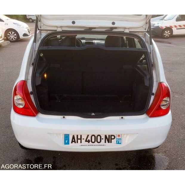 2009 رينو Clio-48052387