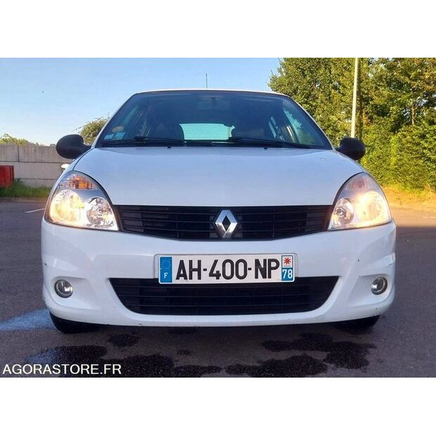 2009 رينو Clio-48052392