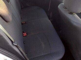 2009-renault-clio-1466074-48052396