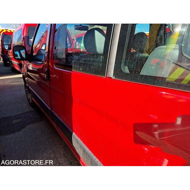2003 سيتروين BERLINGO-48052453