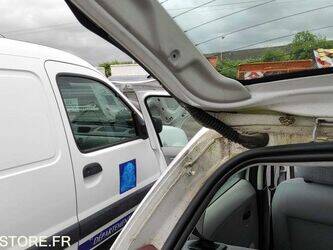 2004-citroen-c3-1466078-48052508