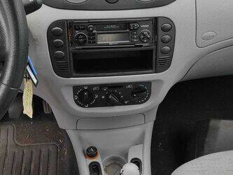 2004-citroen-c3-1466078-48052514