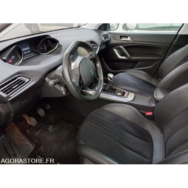 2014 Peugeot 308-48052653