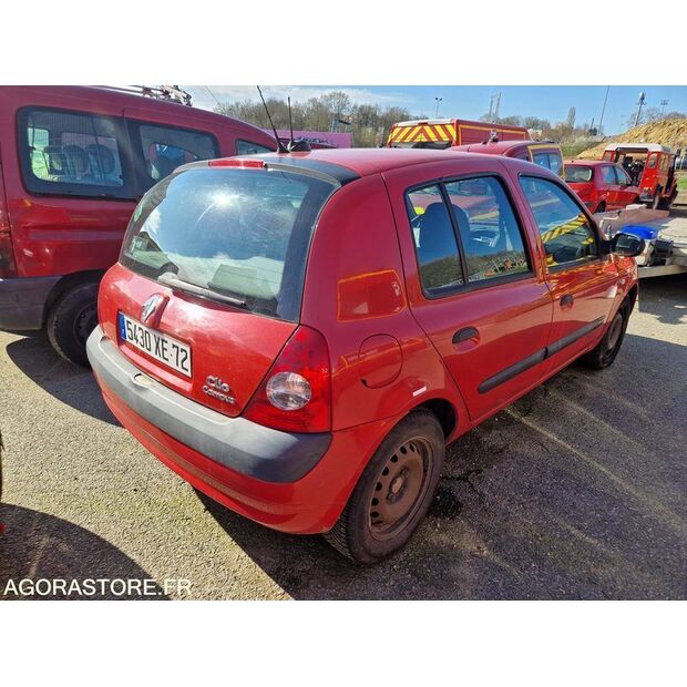 2005 رينو Clio-48052717