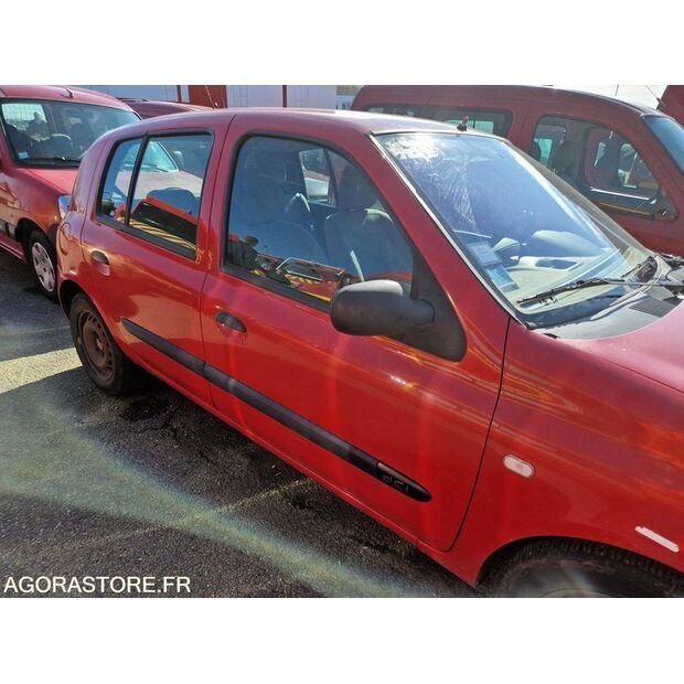 2005 رينو Clio-48052725