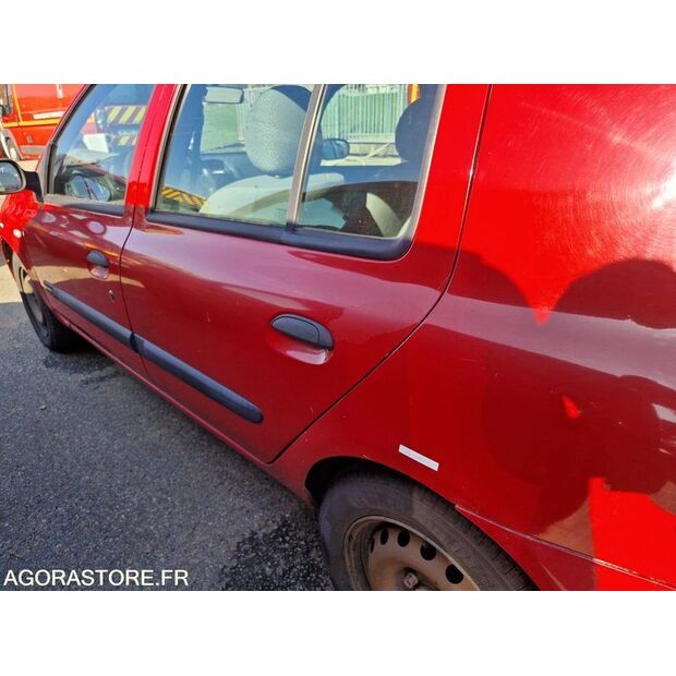 2005 رينو Clio-48052731