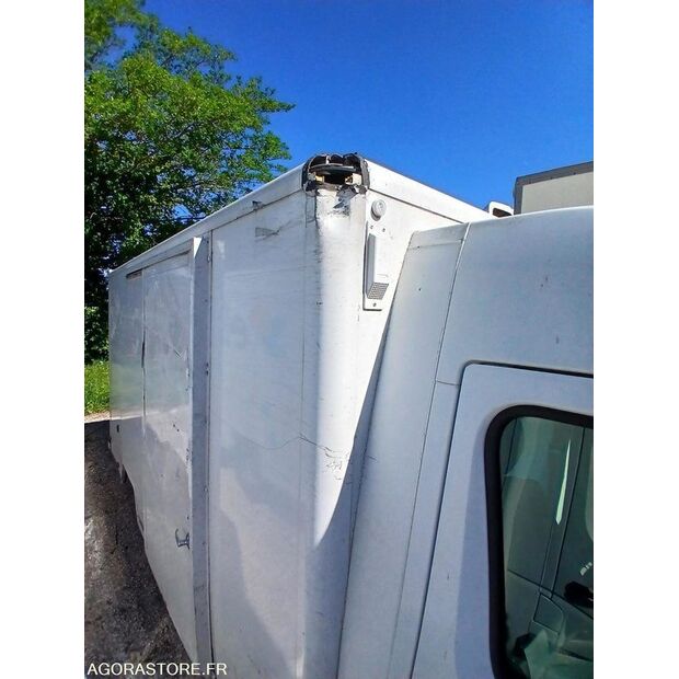 2018 Renault Master-48052772