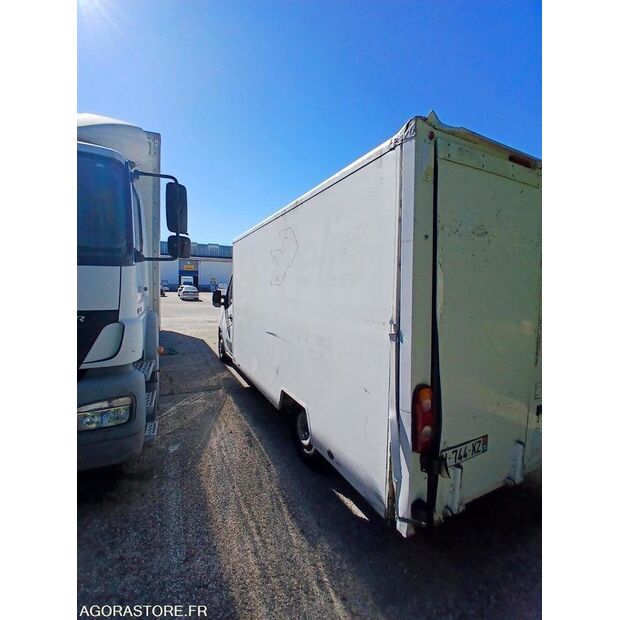2018 Renault Master-48052774