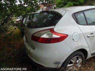 2012-renault-megane-1466088-48052796