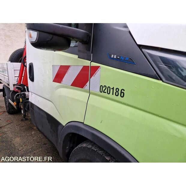 2021 Iveco 35S14N-48052828