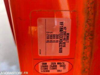 2011-renault-master-1466094-48052976