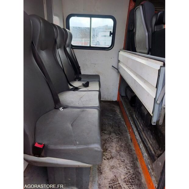 2011 Renault Master-48052978